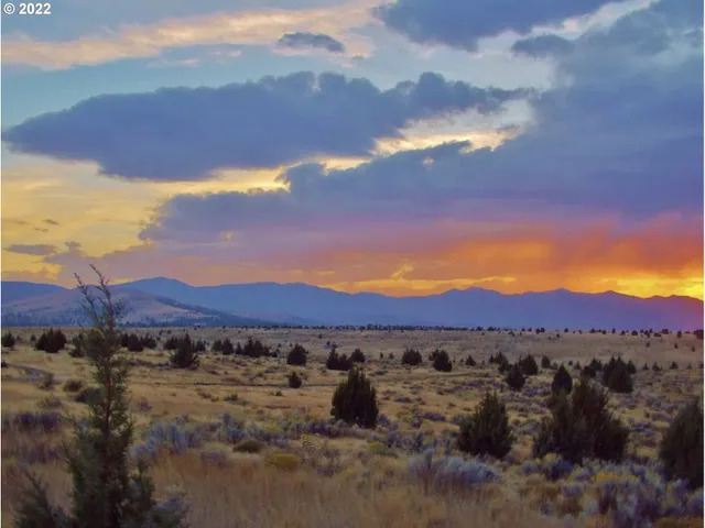 $90,100 | 0 Southwest 4th Avenue, John Day, OR 97845