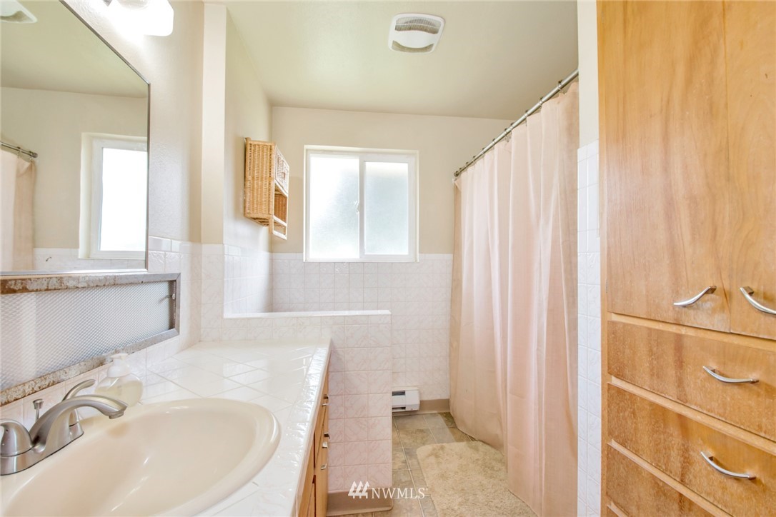 4714 Gay Road East Tacoma, WA 98443 - Photo 16 of 25 Gallery Image 16