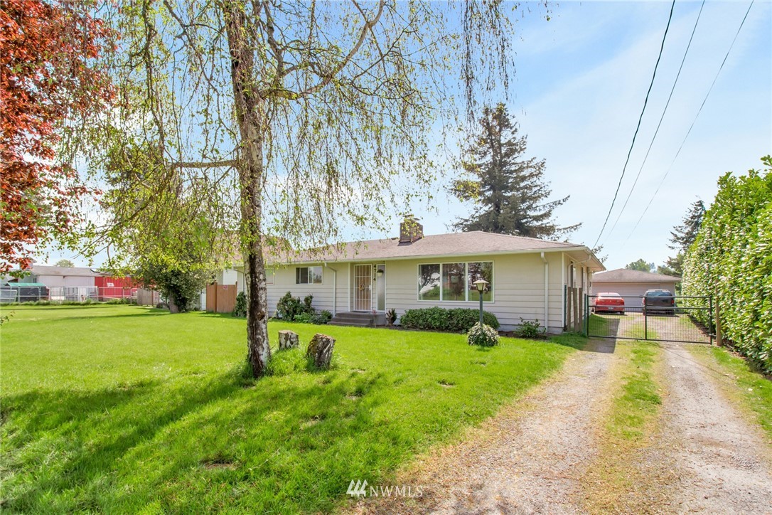 4714 Gay Road East Tacoma, WA 98443 - Photo 3 of 25 Gallery Image 3