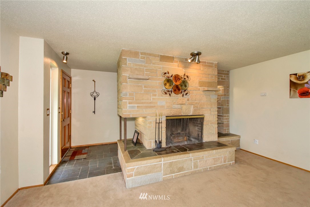 4714 Gay Road East Tacoma, WA 98443 - Photo 5 of 25 Gallery Image 5