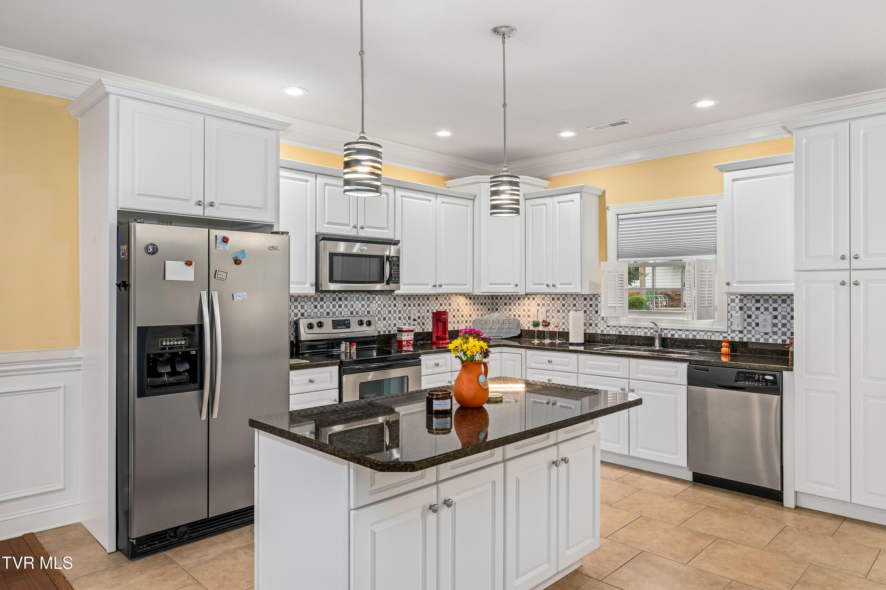 281 Baileigh Lyn Loop, Unit A3 Jonesborough, TN 37659 - Photo 3 of 43 281 Baileigh Lyn Loop (23 of 48)