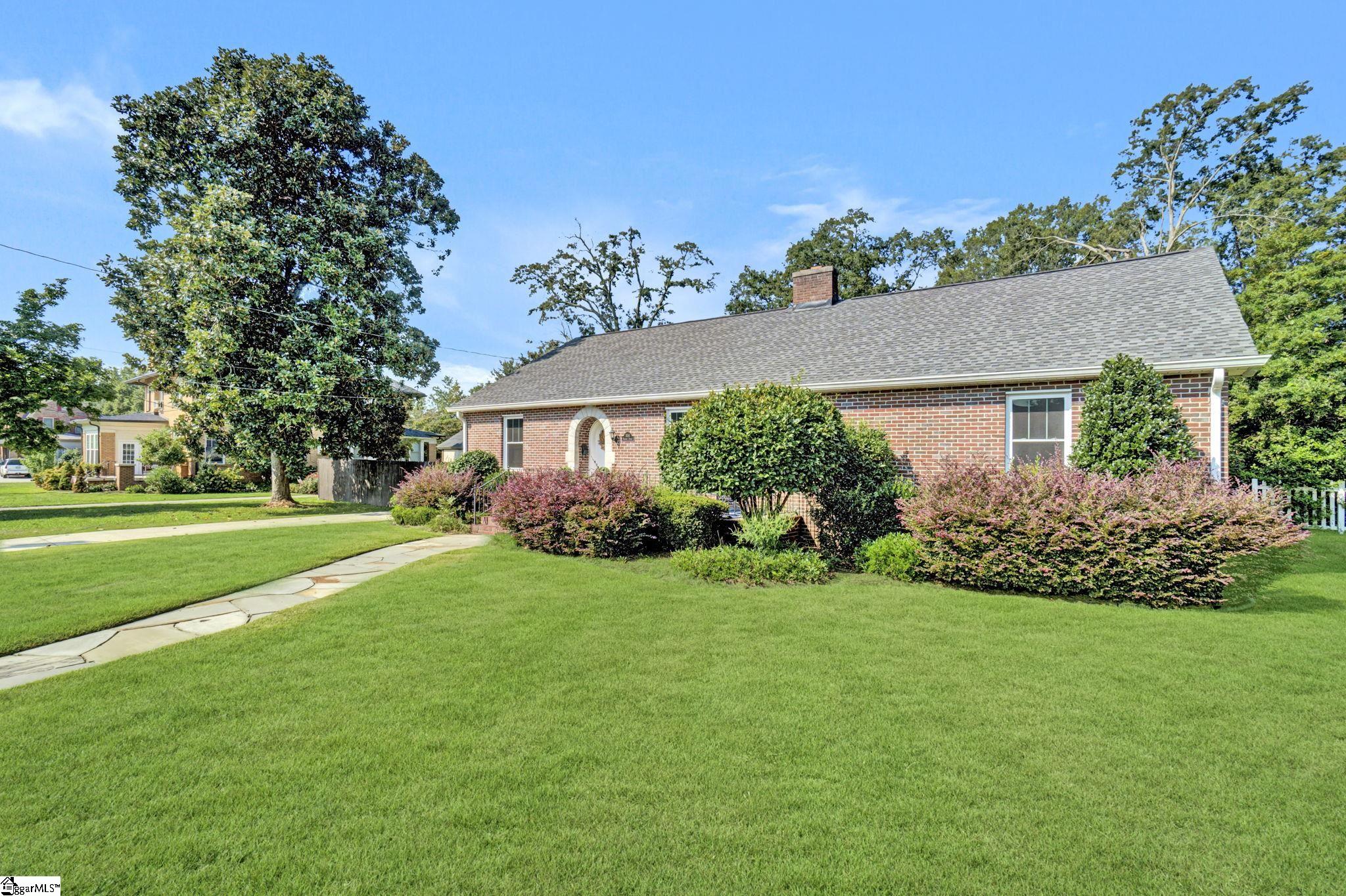 306 Hickory Street Clinton, SC 29325 - Photo 1 of 49