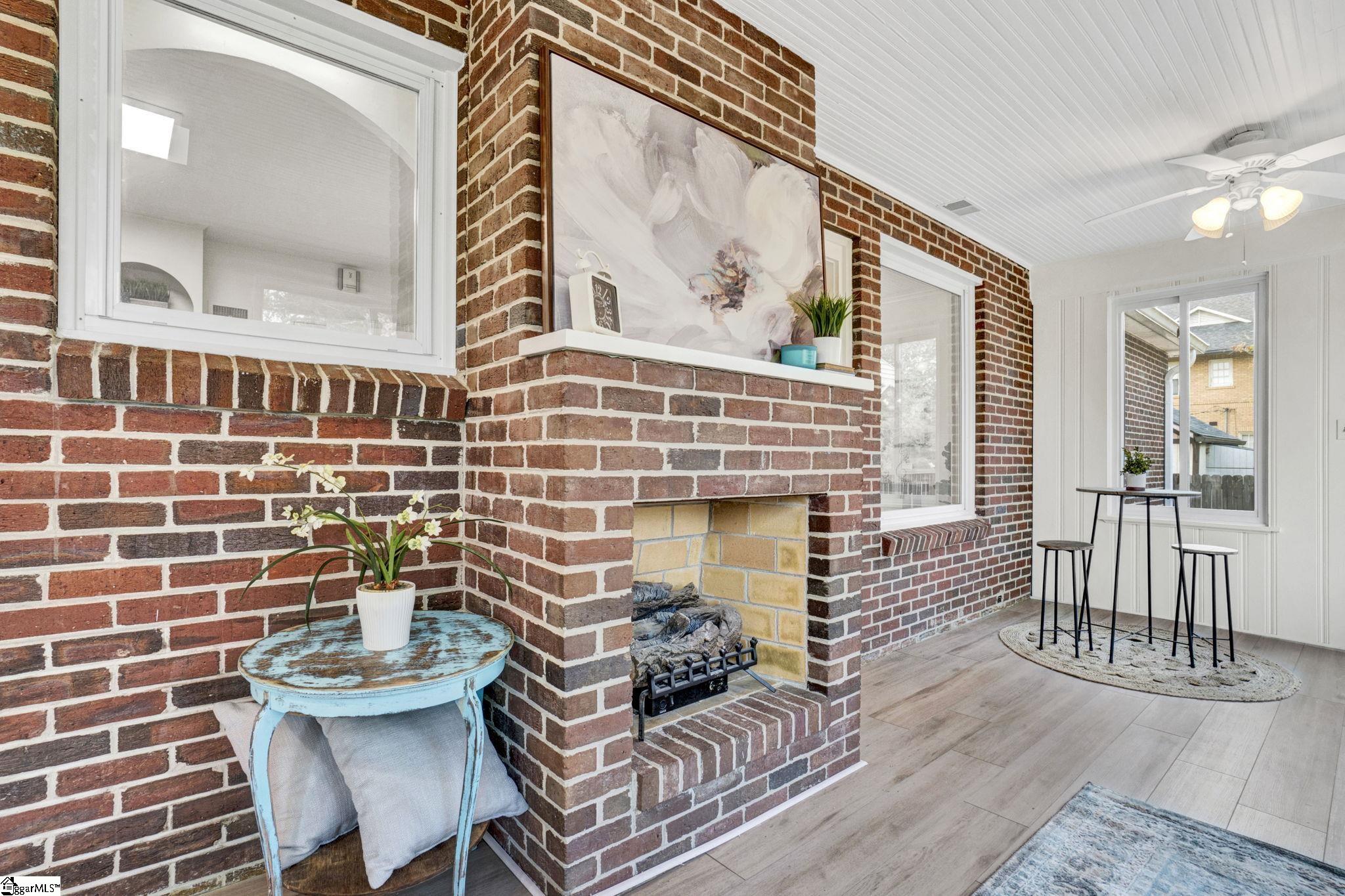 306 Hickory Street Clinton, SC 29325 - Photo 15 of 49