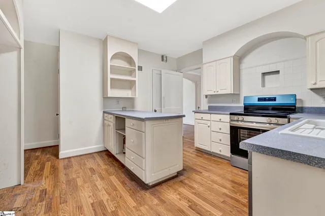 $290,000 | 306 Hickory Street, Clinton, SC 29325