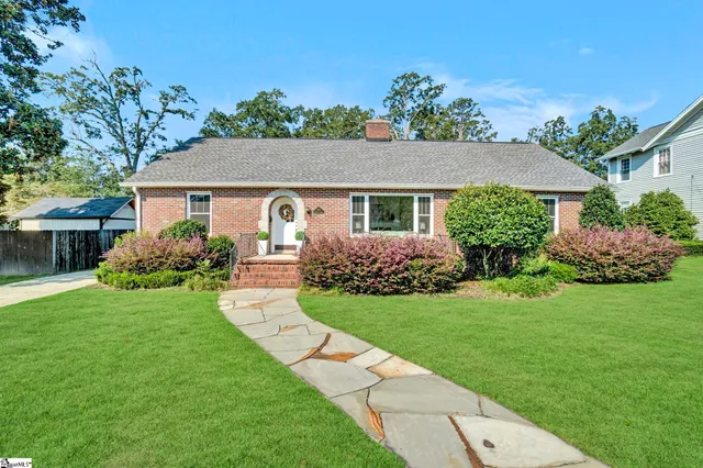 $290,000 | 306 Hickory Street, Clinton, SC 29325