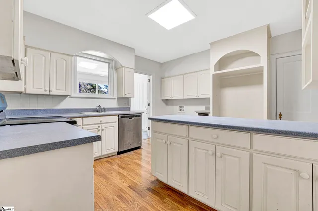 $290,000 | 306 Hickory Street, Clinton, SC 29325