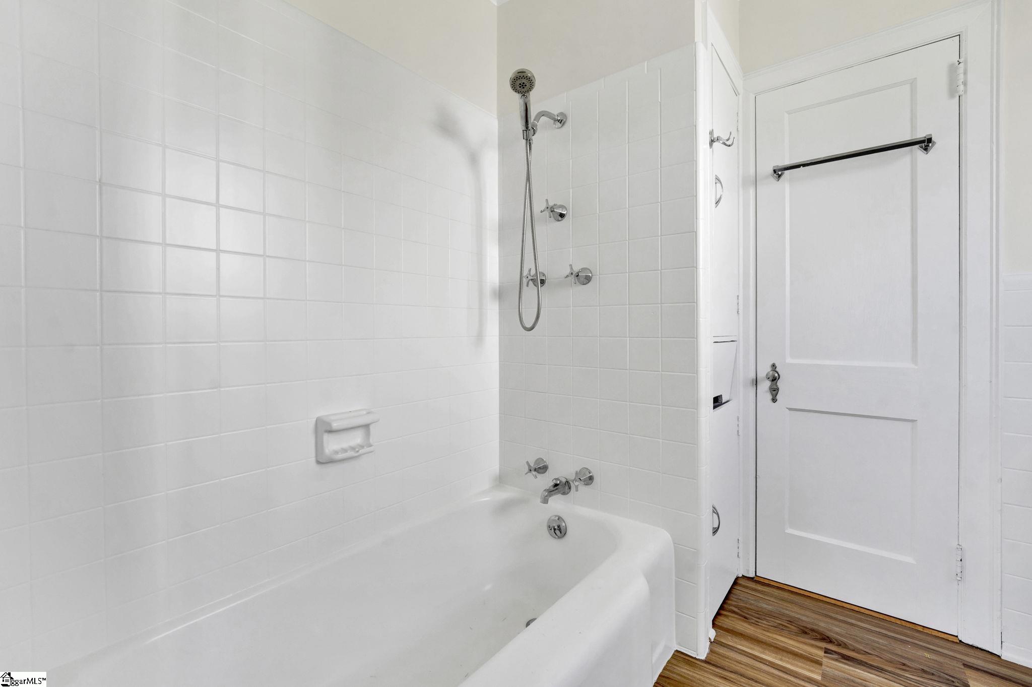 306 Hickory Street Clinton, SC 29325 - Photo 31 of 49