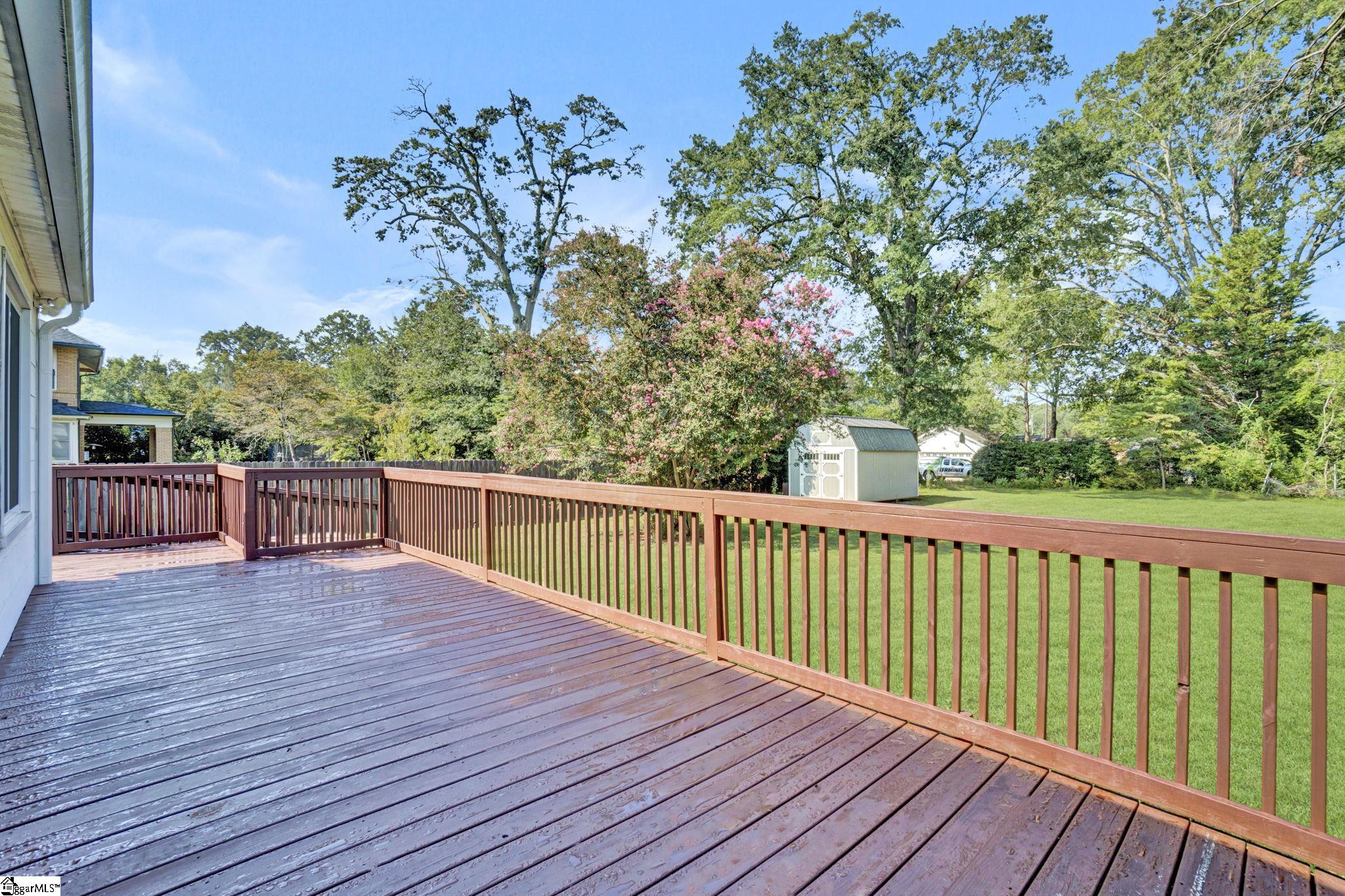 306 Hickory Street Clinton, SC 29325 - Photo 36 of 49