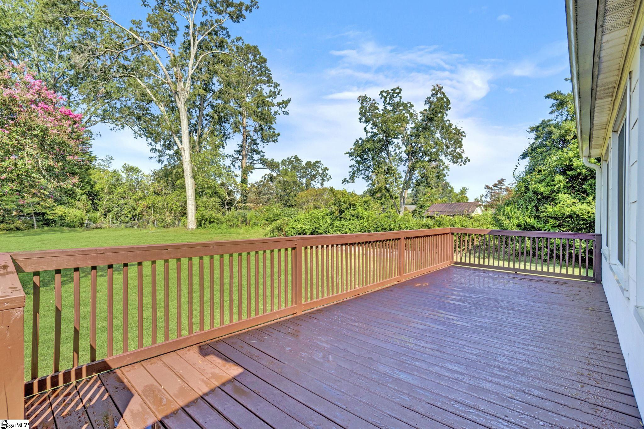 306 Hickory Street Clinton, SC 29325 - Photo 37 of 49