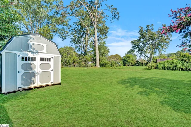 $290,000 | 306 Hickory Street, Clinton, SC 29325