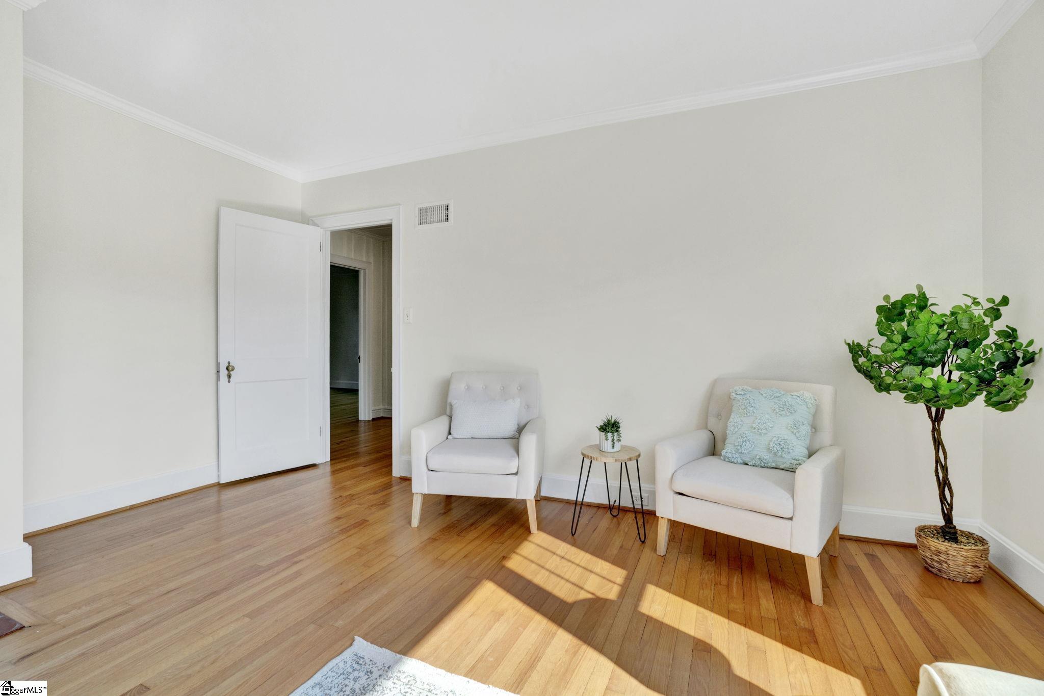 306 Hickory Street Clinton, SC 29325 - Photo 8 of 49