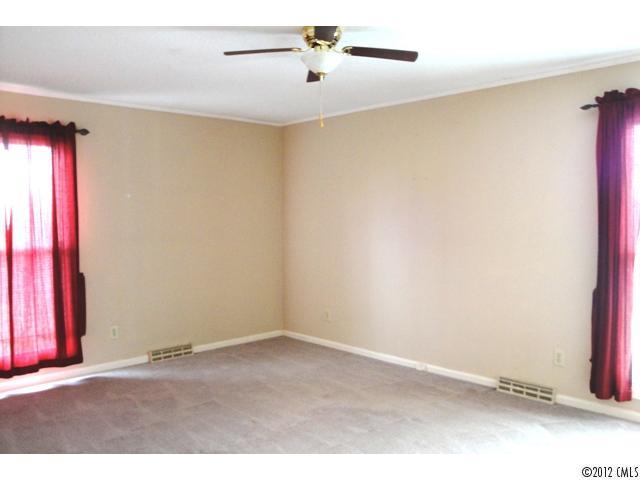 1630 Rhyne Carter Road Gastonia, NC 28054 - Photo 12 of 16 Gallery Image 12