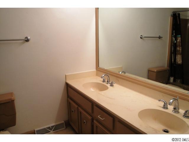 1630 Rhyne Carter Road Gastonia, NC 28054 - Photo 10 of 16 Gallery Image 10