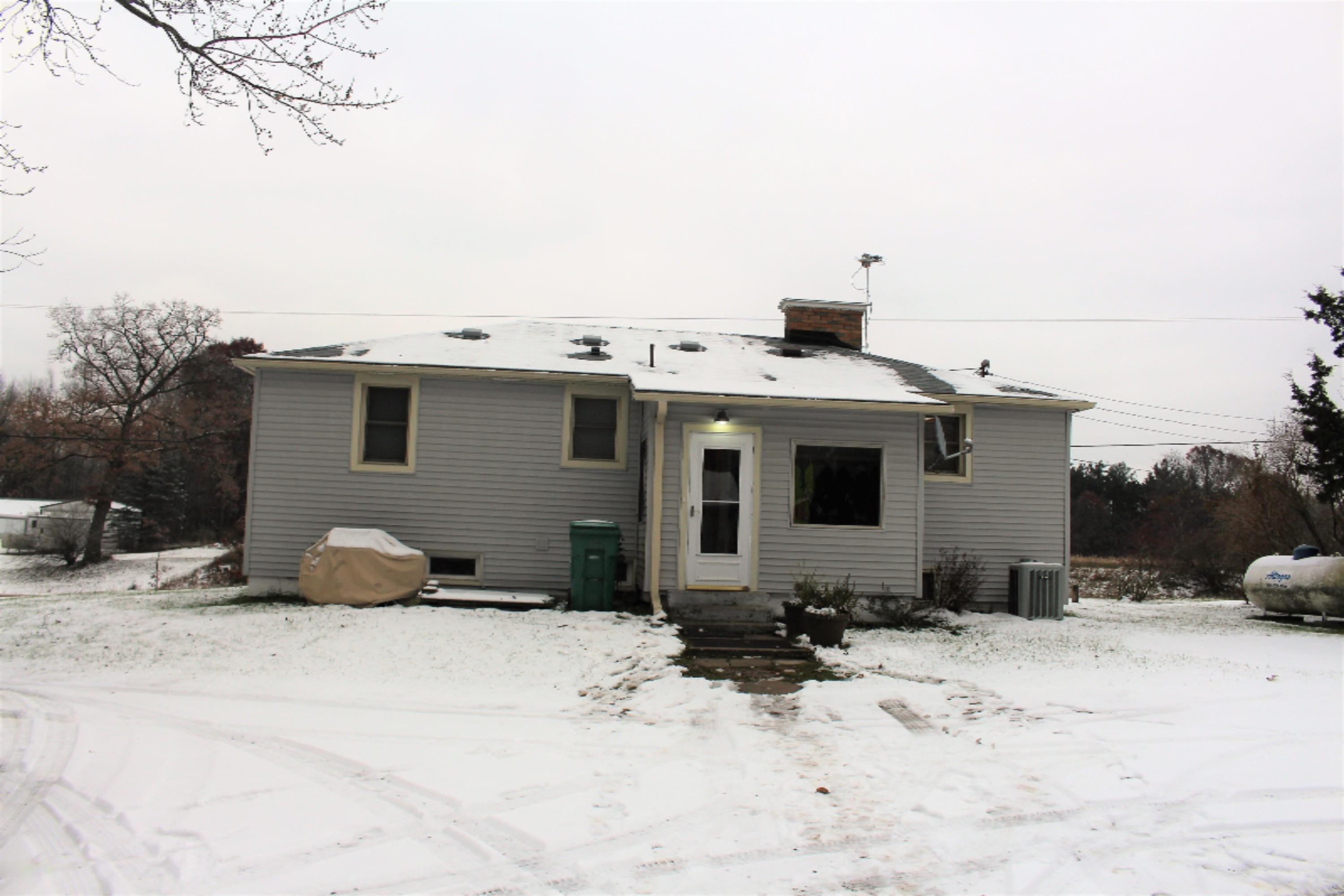 8453 North State Road Orleans, MI 48865 - Photo 19 of 27 IMG_7046