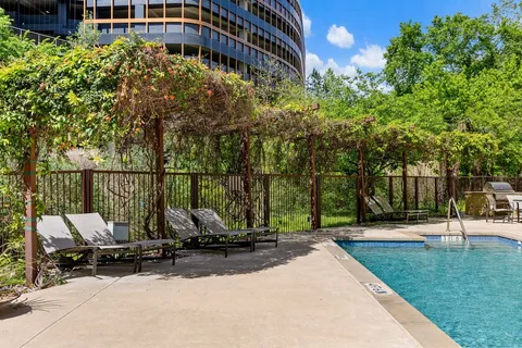 $825,000 | 800 West 5th Street, Unit 703, Austin, TX 78703
