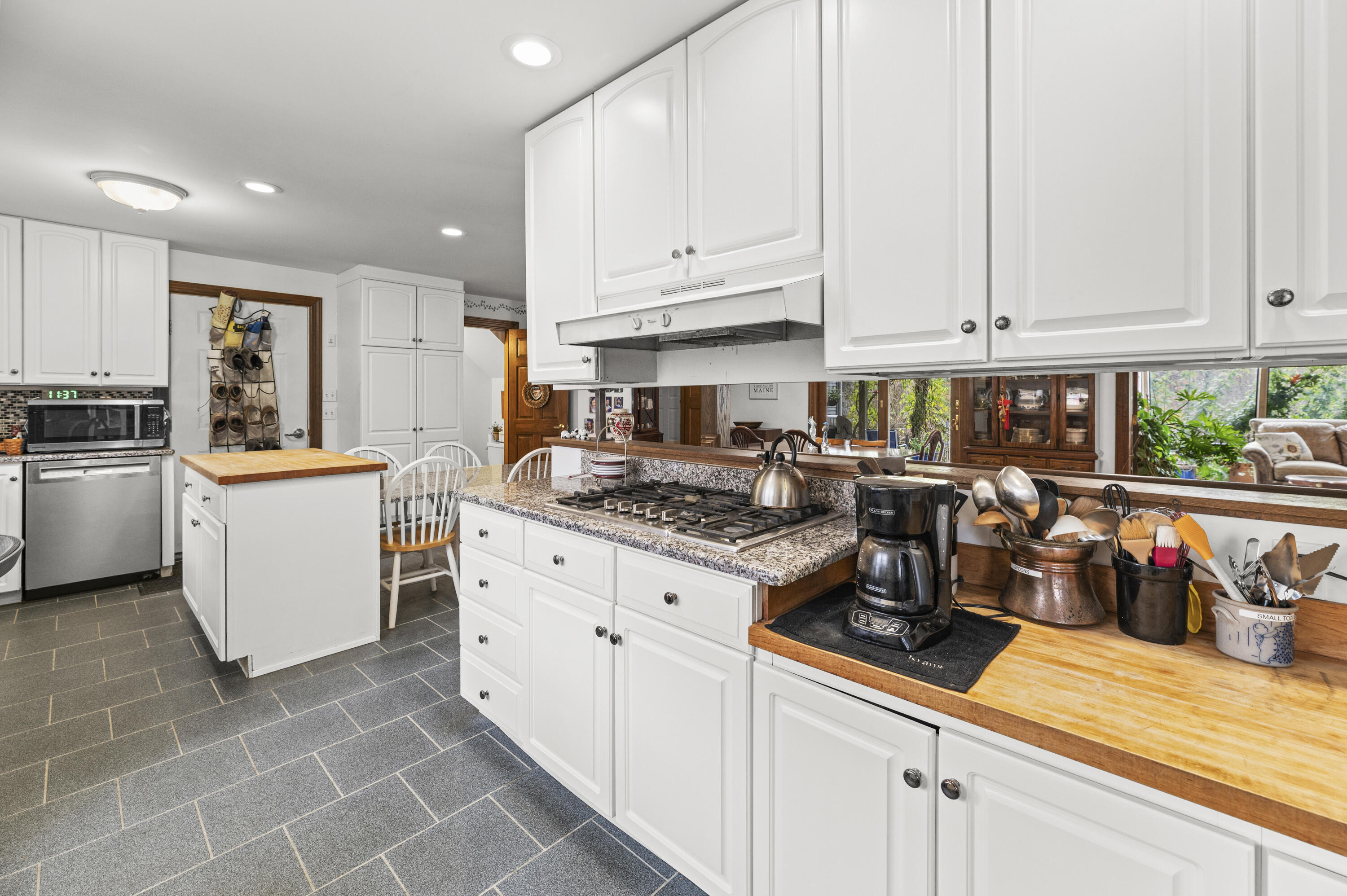 1302 Chase Road Bangor, ME 04401 - Photo 20 of 61 DSC_9542