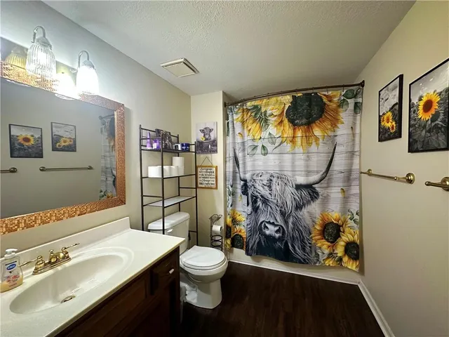 $349,900 | 801 East Pearl Street, Harrisonville, MO 64701