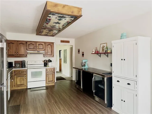 $349,900 | 801 East Pearl Street, Harrisonville, MO 64701