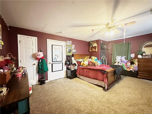 $349,900 | 801 East Pearl Street, Harrisonville, MO 64701