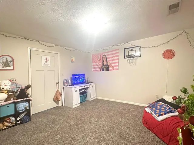 $349,900 | 801 East Pearl Street, Harrisonville, MO 64701