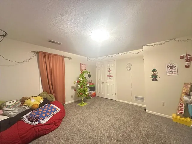 $349,900 | 801 East Pearl Street, Harrisonville, MO 64701