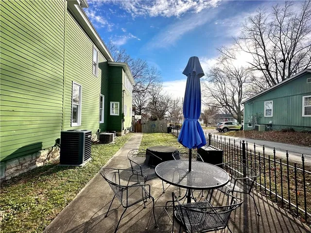 $349,900 | 801 East Pearl Street, Harrisonville, MO 64701