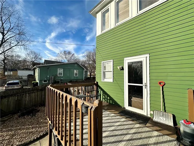 $349,900 | 801 East Pearl Street, Harrisonville, MO 64701