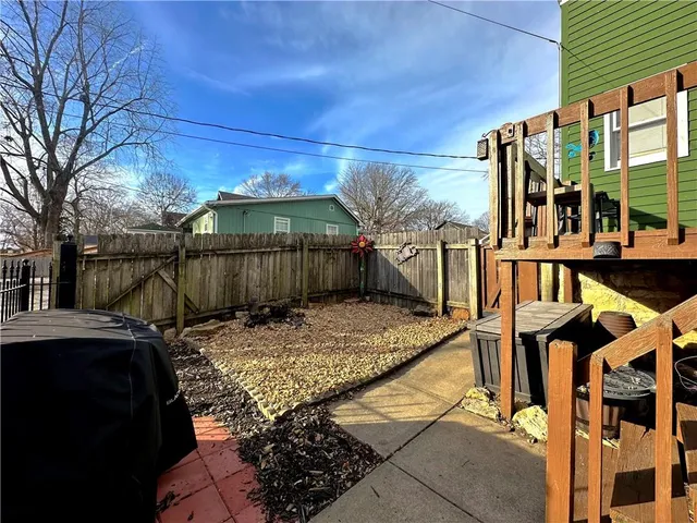 $349,900 | 801 East Pearl Street, Harrisonville, MO 64701