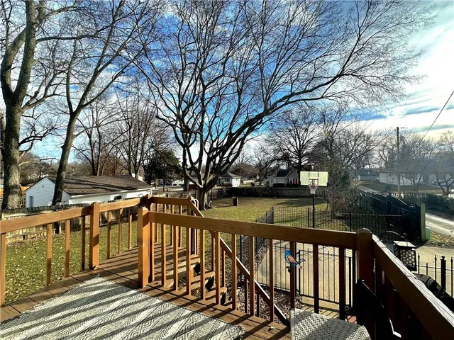 $349,900 | 801 East Pearl Street, Harrisonville, MO 64701