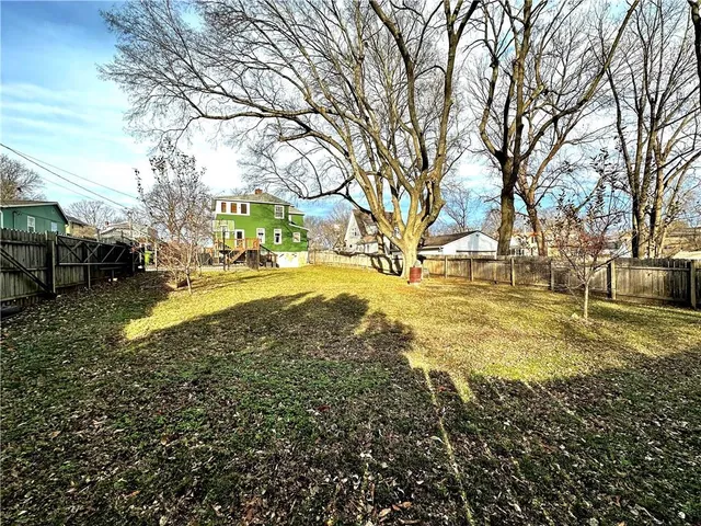 $349,900 | 801 East Pearl Street, Harrisonville, MO 64701