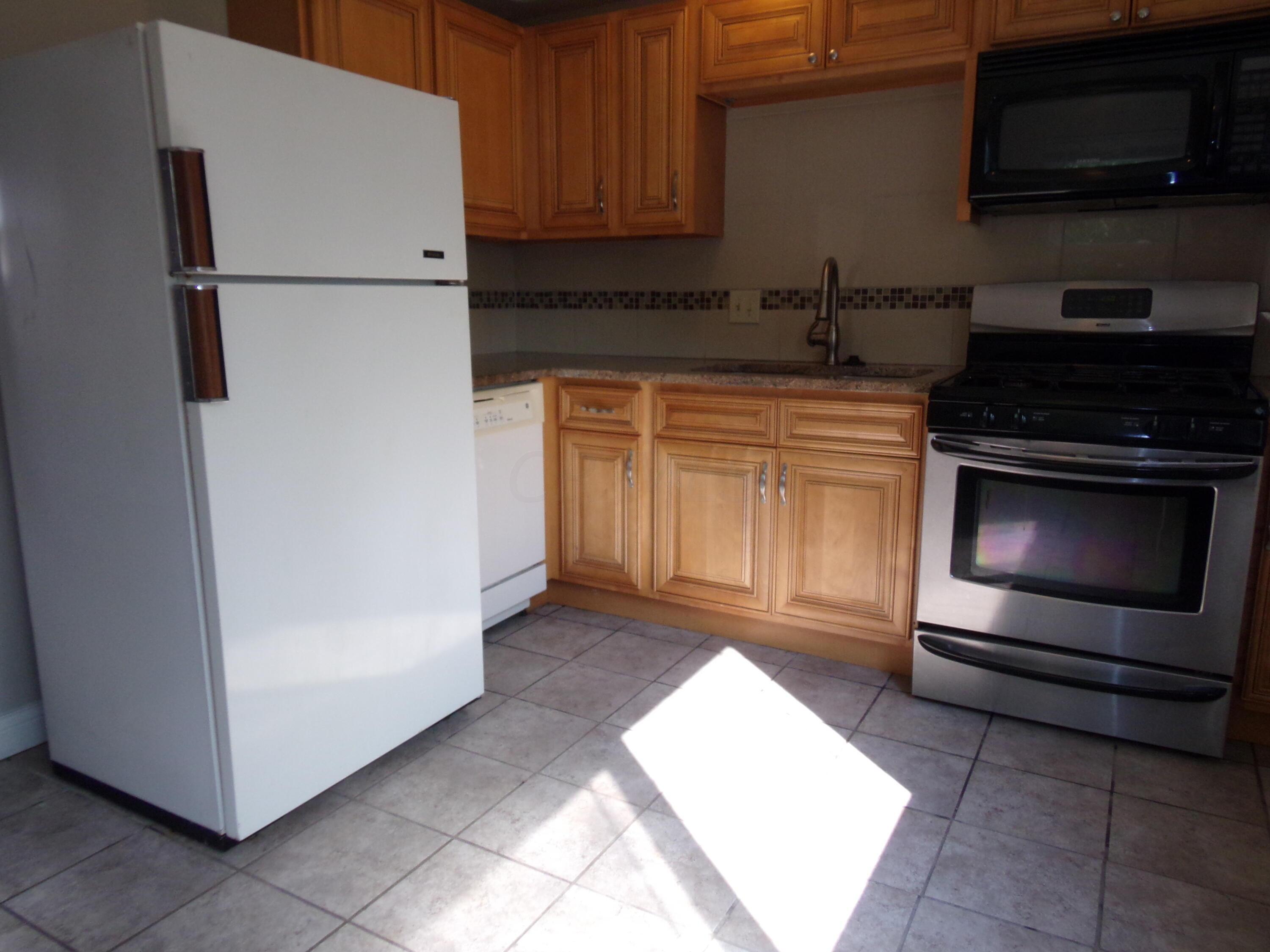 3709 Briggs Road, Unit 3711 Columbus, OH 43228 - Photo 12 of 19 3711