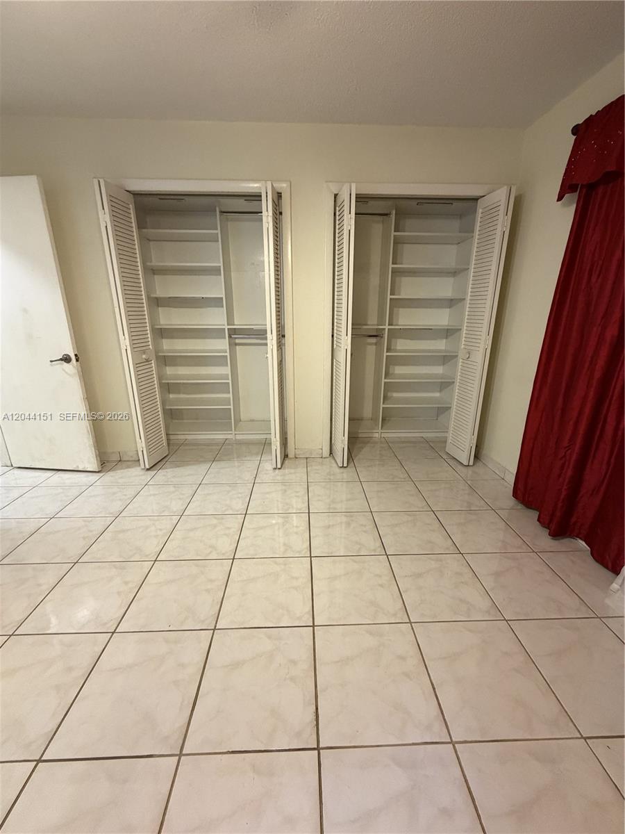 14725 Southwest 86th Lane Miami, FL 33193 - Photo 16 of 32