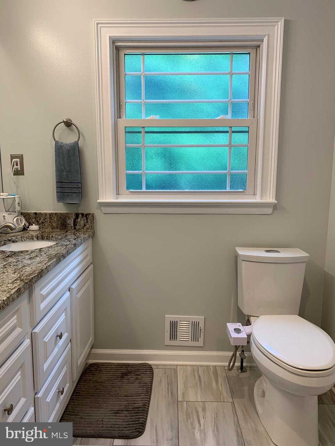 8003 Ronald Road Manassas, VA 20112 - Photo 35 of 47 Primary Bathroom
