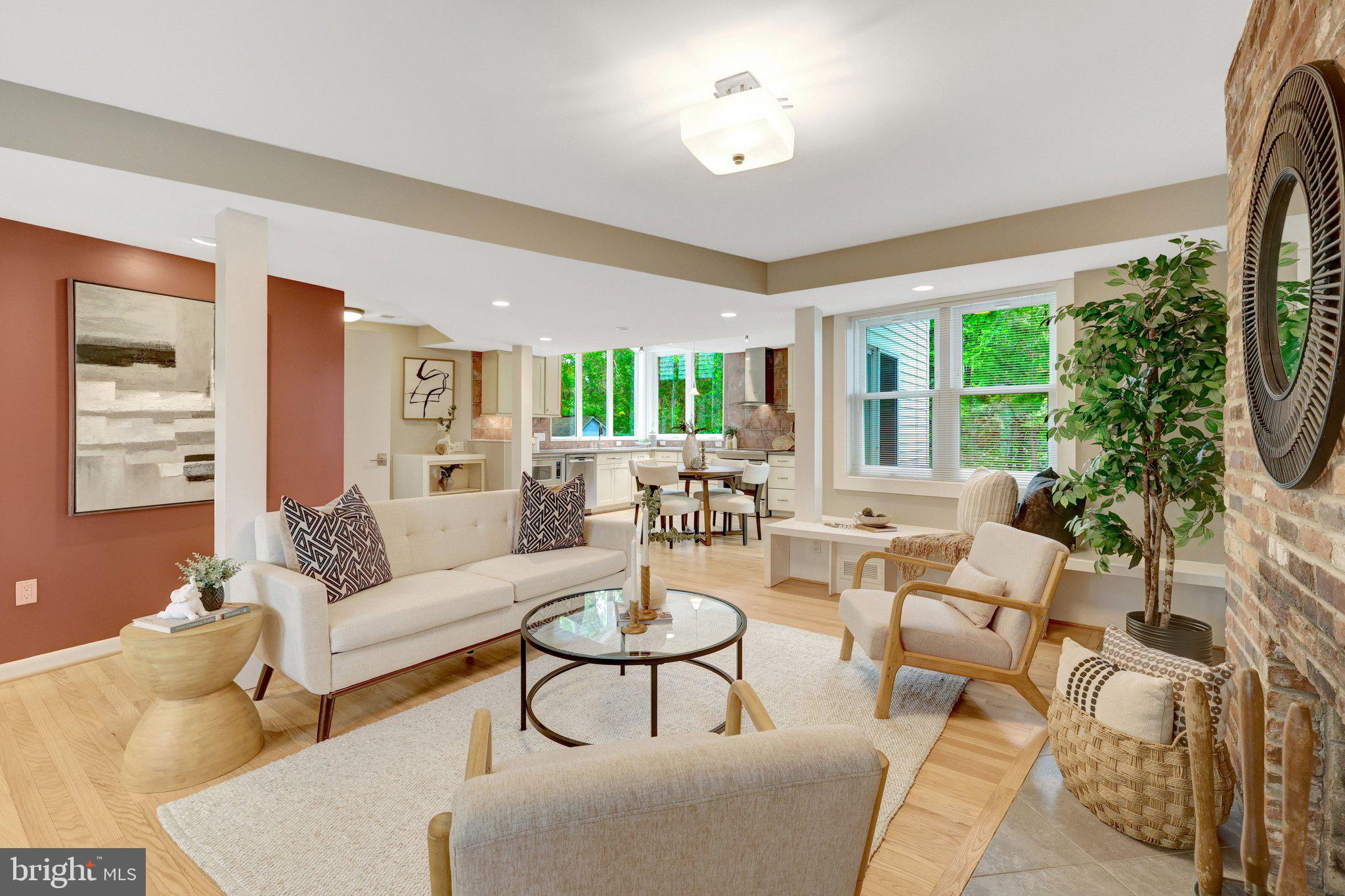 3308 Rocky Mt Road Fairfax, VA 22031 - Photo 12 of 65 Living room