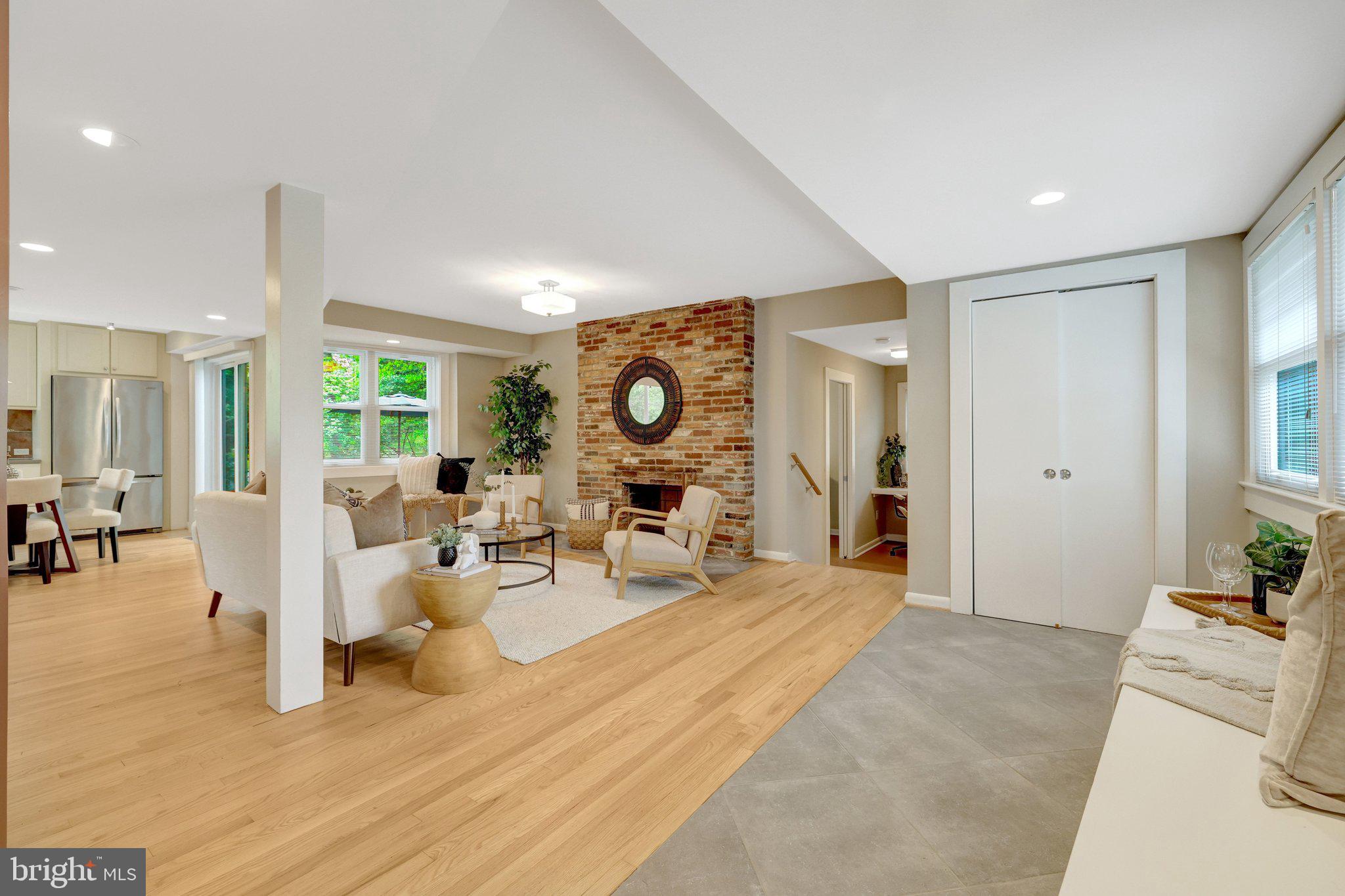 3308 Rocky Mt Road Fairfax, VA 22031 - Photo 13 of 65 Living room from foyer area
