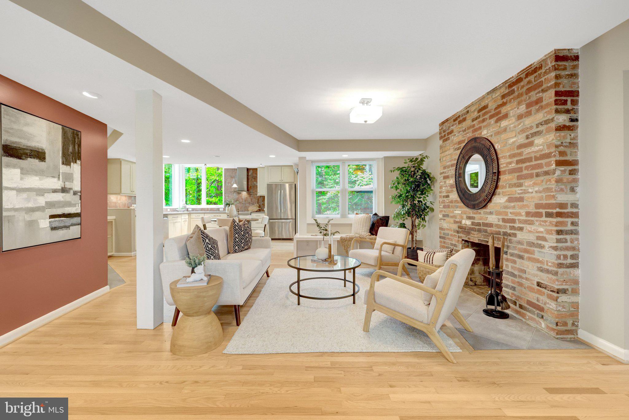 3308 Rocky Mt Road Fairfax, VA 22031 - Photo 14 of 65 Living room