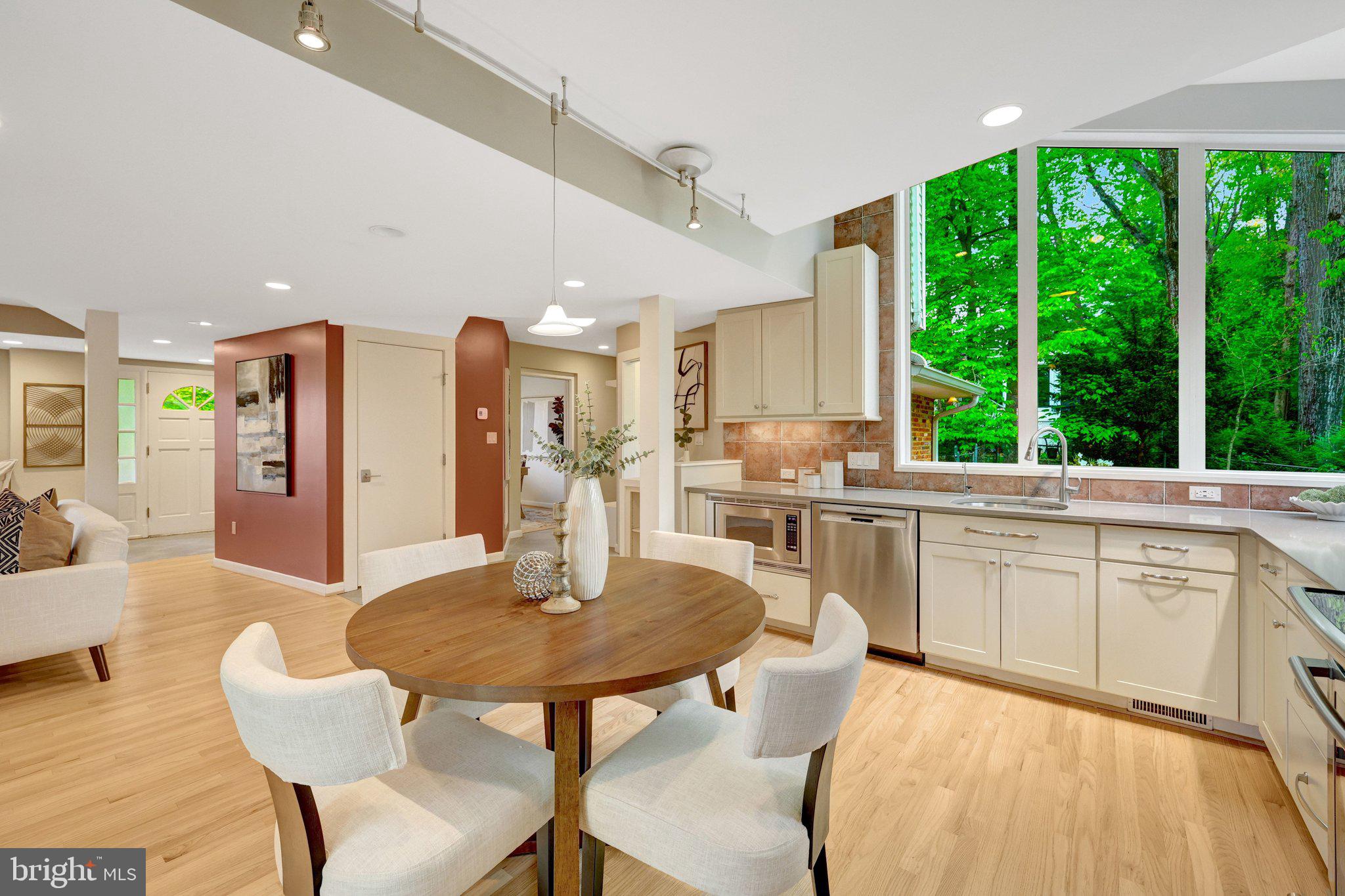 3308 Rocky Mt Road Fairfax, VA 22031 - Photo 20 of 65 Contemporary flair in this kitchen