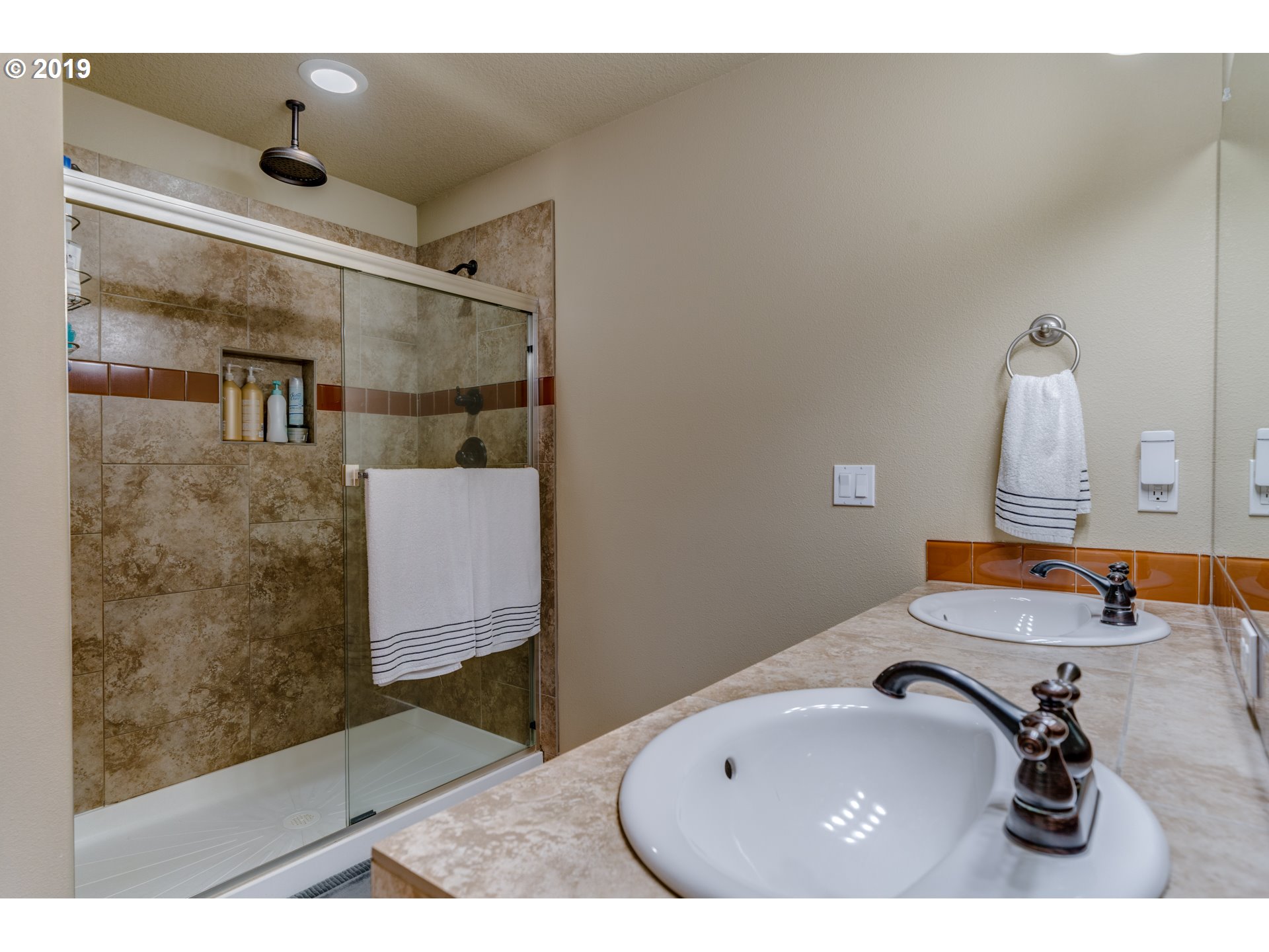 3911 Southwest Stephenson Street Portland, OR 97219 - Photo 15 of 19 Attached Bathroom