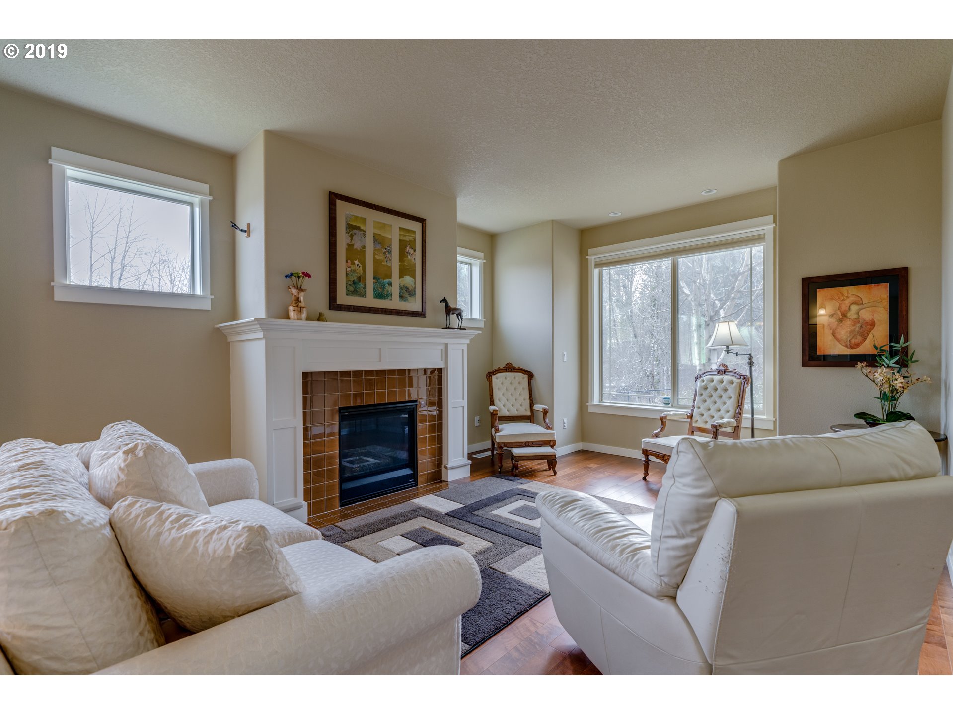 3911 Southwest Stephenson Street Portland, OR 97219 - Photo 3 of 19 Living Room