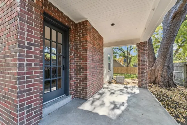 $415,000 | 209 East 72 Terrace, Kansas City, MO 64114