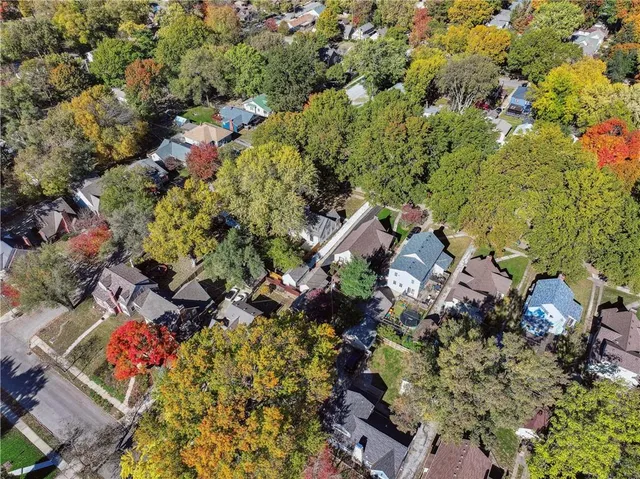 $415,000 | 209 East 72 Terrace, Kansas City, MO 64114