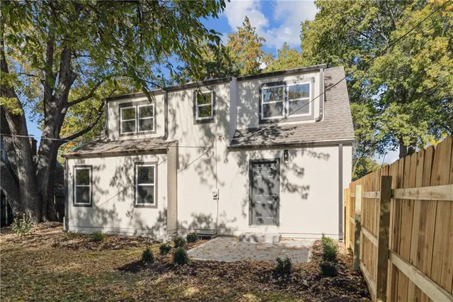 $415,000 | 209 East 72 Terrace, Kansas City, MO 64114