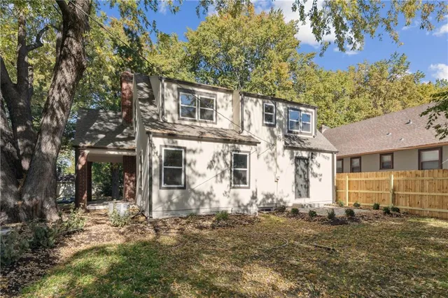 $415,000 | 209 East 72 Terrace, Kansas City, MO 64114