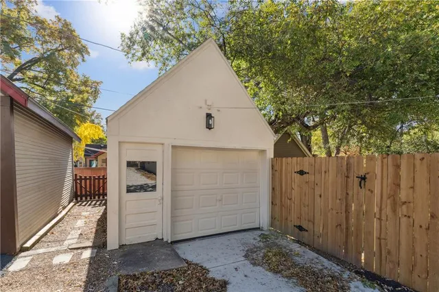 $415,000 | 209 East 72 Terrace, Kansas City, MO 64114