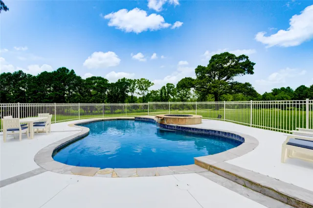 $27,000 | 1961 Farm To Market 1375, Huntsville, TX 77340