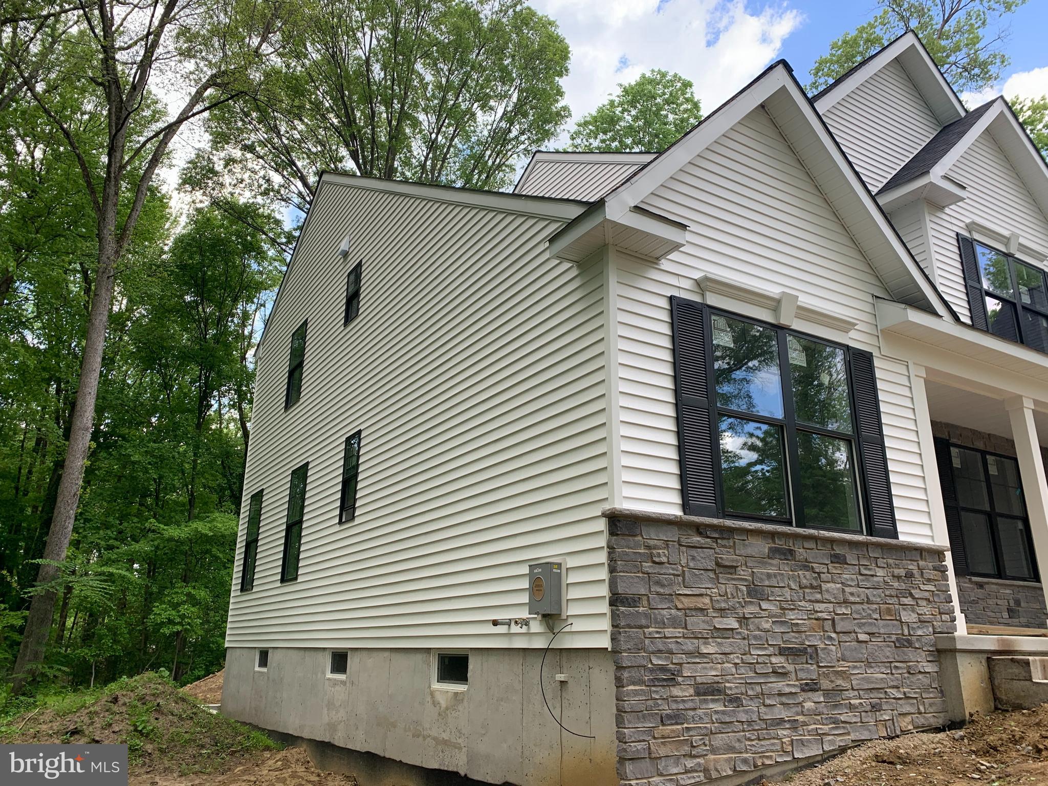 171 Hooton Road Mount Laurel, NJ 08054 - Photo 4 of 5 Side of house
