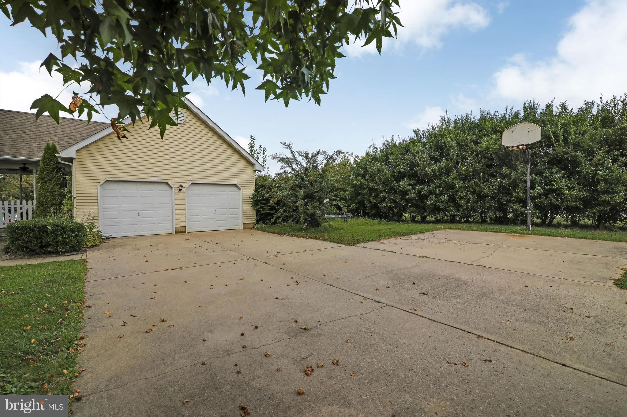 52 Quaker Road Mickleton, NJ 08056 - Photo 3 of 51 Gallery Image 3