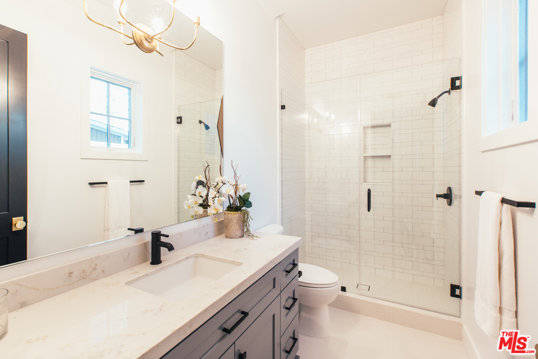 4547 Simpson Avenue Studio City, CA 91607 - Photo 11 of 48