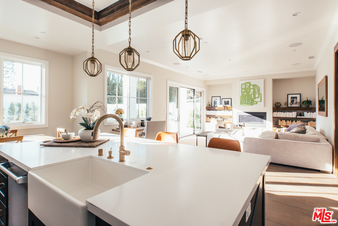 4547 Simpson Avenue Studio City, CA 91607 - Photo 15 of 48