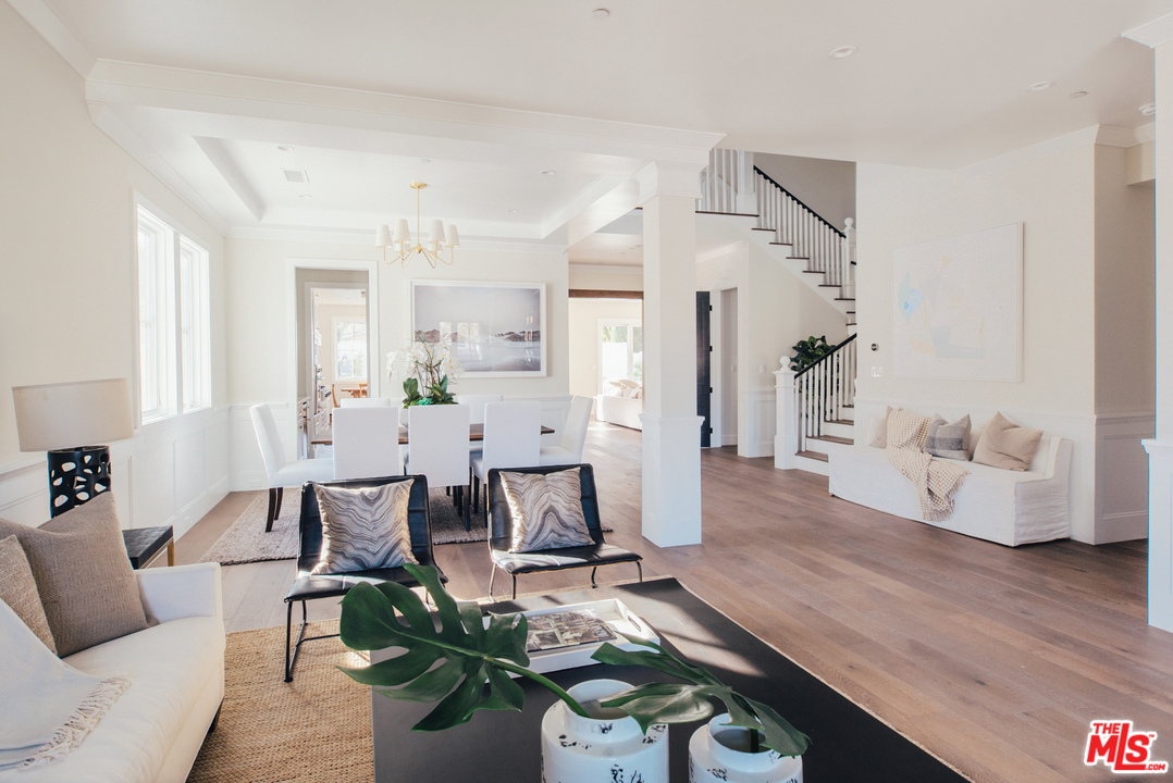 4547 Simpson Avenue Studio City, CA 91607 - Photo 4 of 48